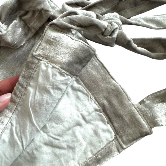 Brand New RH teen RH luster velvet tie top drapes 2 panels size 50x96 lined - Picture 4 of 5